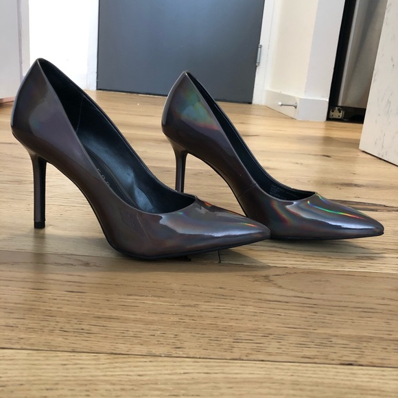 NWOT Katy Perry Iridescent Heels - Picture 2 of 5